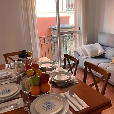 Enorme Y Luminoso 13 Personas Con Balcones En El Corazon De Apartment