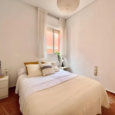 Enorme Y Luminoso 13 Personas Con Balcones En El Corazon De Apartment Seville